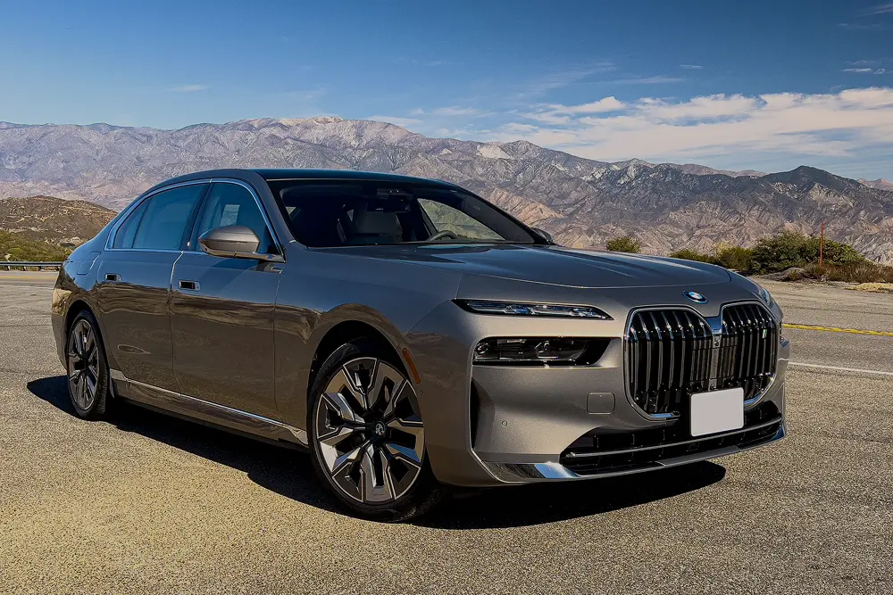 Luxury Wedding Car Rental in Ahmedabad